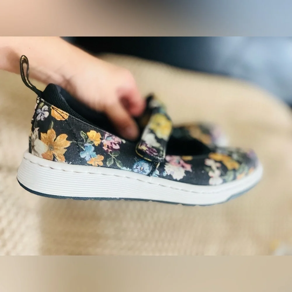 Dr. Martens Womens Askins Darcy Floral Black Canvas Shoes Size 7 - Picture 8 of 10